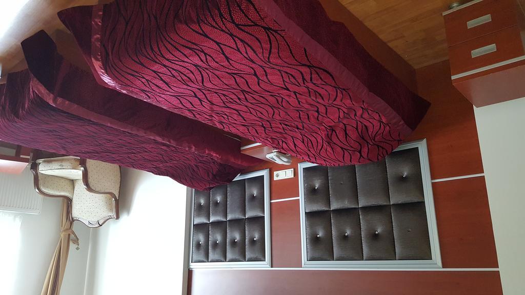 Kafkas Ari Hotel Ardahan Quarto foto