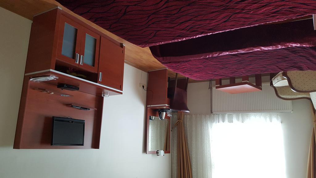 Kafkas Ari Hotel Ardahan Quarto foto
